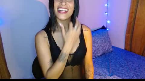 Michelle Smith  online show from December 2025 06:19:02 AM