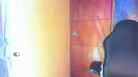 Snapshot of julietta_fox chatting on April 2026 04:57:01 AM J U L L I E T A F O X online show from April 2026 04:57:01 AM
