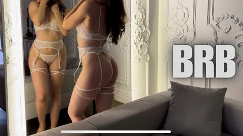 Julie online show from January 2025 04:18:02 PM