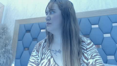 juliette_pretty_ online show from March 2026 07:03:02 PM