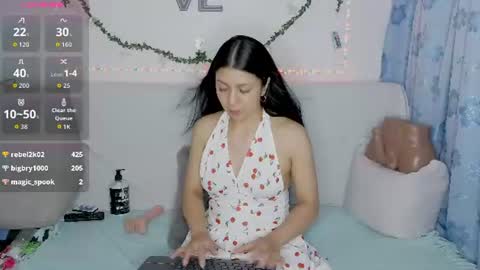 Snapshot of juliette_r chatting on July 2026 01:58:33 AM Juliette online show from July 2026 01:58:33 AM