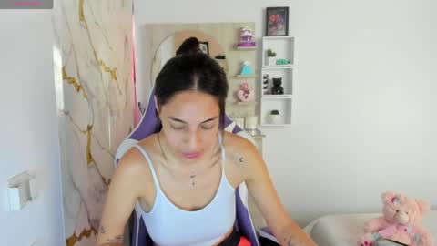 Snapshot of juliette_sweet05 chatting on April 2026 06:25:01 PM juliette online show from April 2026 06:25:01 PM