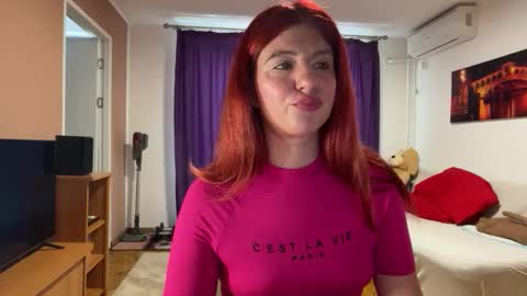 Snapshot of julietterosie chatting on May 2026 08:33:01 AM Rose online show from May 2026 08:33:01 AM