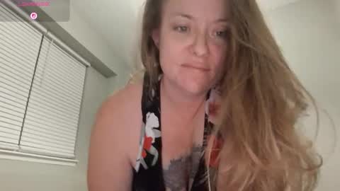 Juli Monroe online show from December 2025 04:19:01 AM