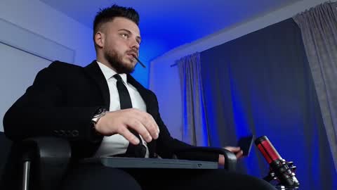 JULiUS   online show from January 2025 09:44:02 PM