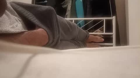 juliusrad online show from November 2025 04:00:01 AM