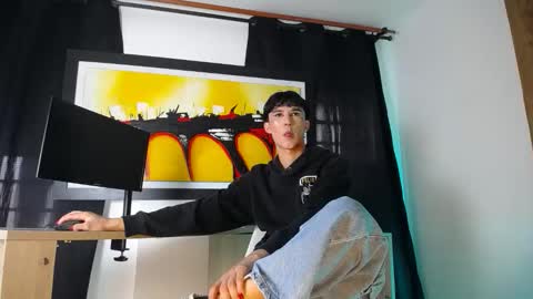 jullian online show from March 2026 07:53:01 PM