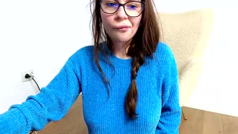 Jully online show from February 2025 04:11:02 PM