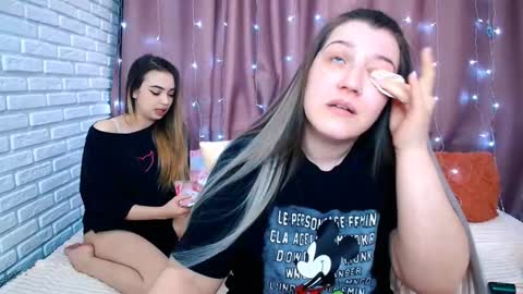 Snapshot of jullymood chatting on March 2026 08:42:02 AM DoubleCherry online show from March 2026 08:42:02 AM