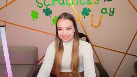 Snapshot of jullymood chatting on March 2026 09:03:02 AM DoubleCherry online show from March 2026 09:03:02 AM