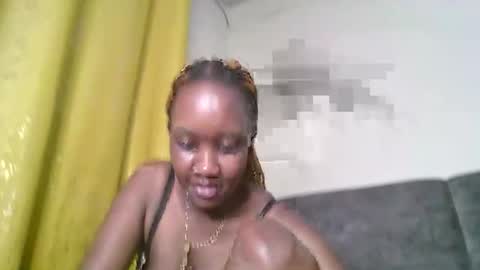 queen online show from April 2026 07:12:02 PM