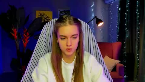 junewoods online show from February 2026 07:14:01 AM