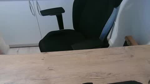 Snapshot of junk2711 chatting on February 2025 03:19:01 PM junk2711 online show from February 2025 03:19:01 PM