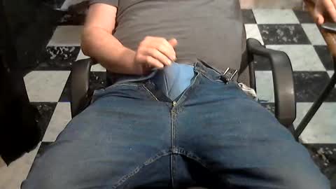 junkerdc1 online show from April 2026 03:17:02 AM