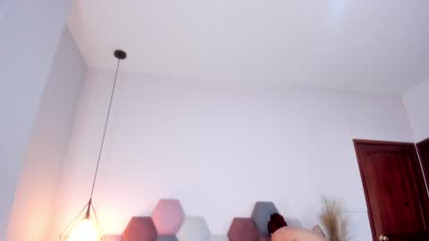 Jupiter Fox online show from January 2025 09:05:02 PM