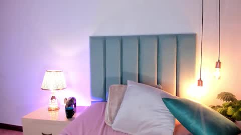 Jupiter Fox online show from March 2025 03:02:01 AM