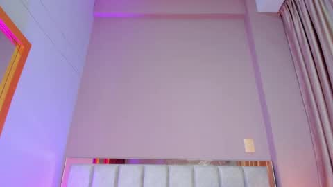 Jupiter Fox online show from November 2025 12:52:02 AM