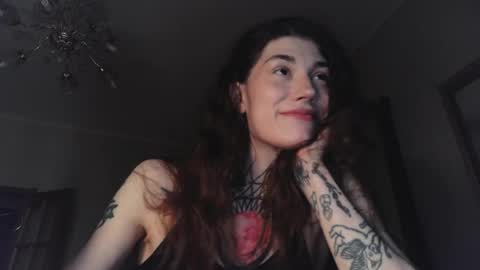 Snapshot of just_curly_ginger chatting on May 2026 10:33:02 AM Ginger Curly online show from May 2026 10:33:02 AM