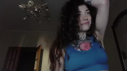 Snapshot of just_curly_ginger chatting on June 2026 11:52:01 AM Ginger Curly online show from June 2026 11:52:01 AM