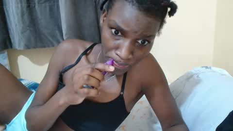 Snapshot of just_ebonee chatting on October 2025 06:15:02 AM just ebonee online show from October 2025 06:15:02 AM