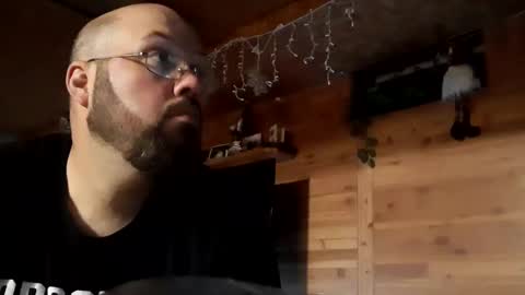 just_hangin_around online show from September 2025 06:00:01 PM