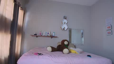  Isa y Luci  online show from May 2026 08:29:01 PM