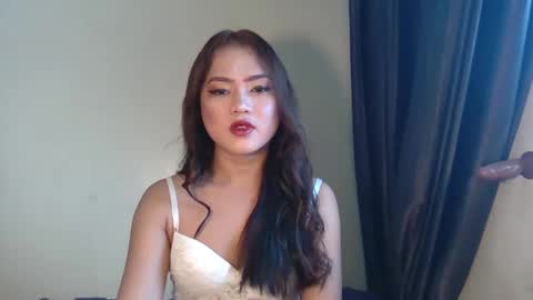 just_julia21 online show from January 2025 01:44:01 AM