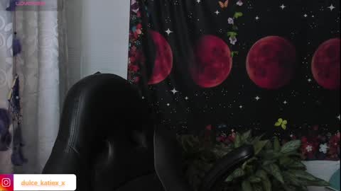 Snapshot of just_katiex chatting on January 2025 11:39:02 PM Sofia online show from January 2025 11:39:02 PM