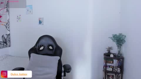 Sofia online show from March 2026 03:12:01 PM