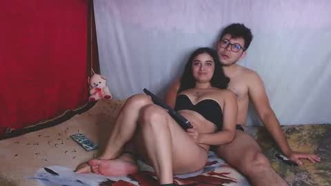 Snapshot of justin_jazmin chatting on February 2026 12:00:01 AM JUSTIN Y JAZMIN online show from February 2026 12:00:01 AM