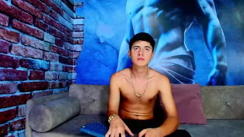Snapshot of justin_ortiz chatting on June 2026 06:42:01 PM Justin Ortiz online show from June 2026 06:42:01 PM