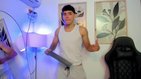 justin_payn14 online show from April 2026 02:36:02 PM