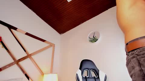 Justin  online show from February 2026 02:30:01 AM