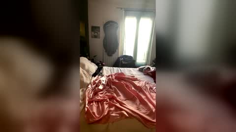 justinenuisette online show from March 2026 12:19:01 PM