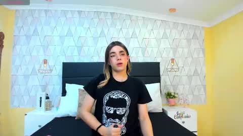 Justine online show from October 2025 03:40:02 AM