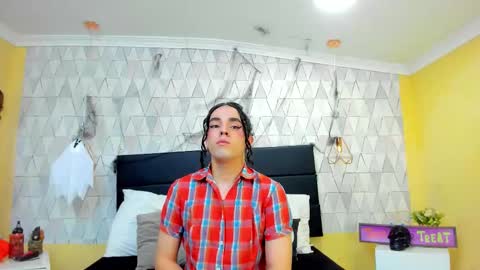 Justine online show from October 2025 04:02:02 AM