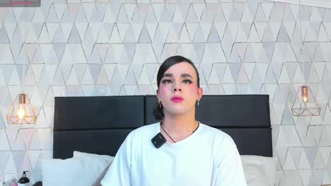 Justine online show from January 2026 04:04:02 AM