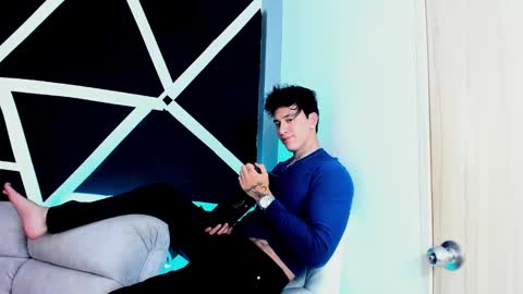 justinfuller_31 online show from September 2025 12:45:01 AM