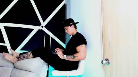 justinfuller_31 online show from October 2025 07:14:02 PM