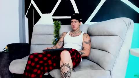 justinfuller_31 online show from October 2025 04:17:02 PM