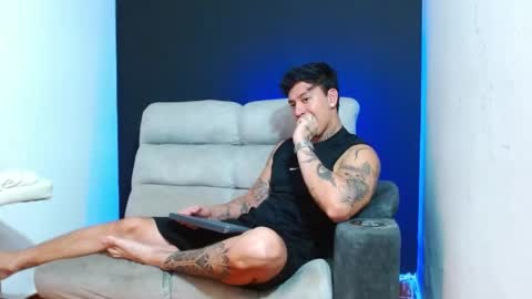 Snapshot of justinfuller_31 chatting on May 2026 07:33:02 PM justinfuller_31 online show from May 2026 07:33:02 PM