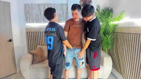 justingtime21 online show from December 2025 06:18:01 AM