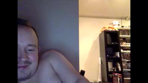 Snapshot of justinhoog91 chatting on February 2025 05:18:02 PM Spookjustin online show from February 2025 05:18:02 PM