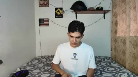 Snapshot of justinsinner1 chatting on January 2025 09:37:01 PM justinsinner1 online show from January 2025 09:37:01 PM