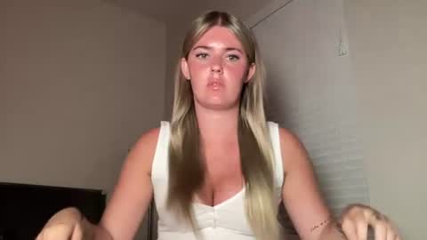 Snapshot of justlaciexx chatting on July 2026 02:17:02 AM Lacie online show from July 2026 02:17:02 AM