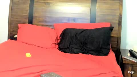 Snapshot of justmarriednsharing chatting on December 2024 07:07:02 AM Riley and Jeff online show from December 2024 07:07:02 AM