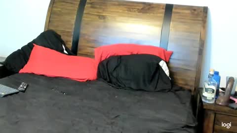 Snapshot of justmarriednsharing chatting on January 2025 08:55:01 AM Riley and Jeff online show from January 2025 08:55:01 AM