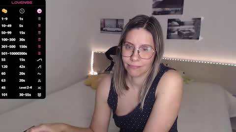 Julie online show from November 2025 05:11:01 PM