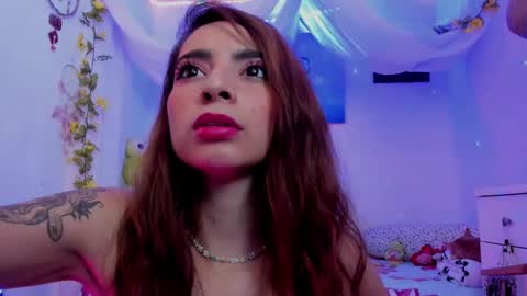 Mia online show from February 2025 12:05:02 AM