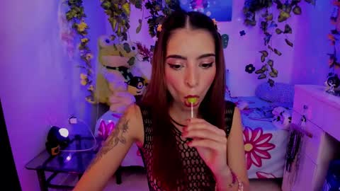 Mia online show from February 2025 05:08:01 AM